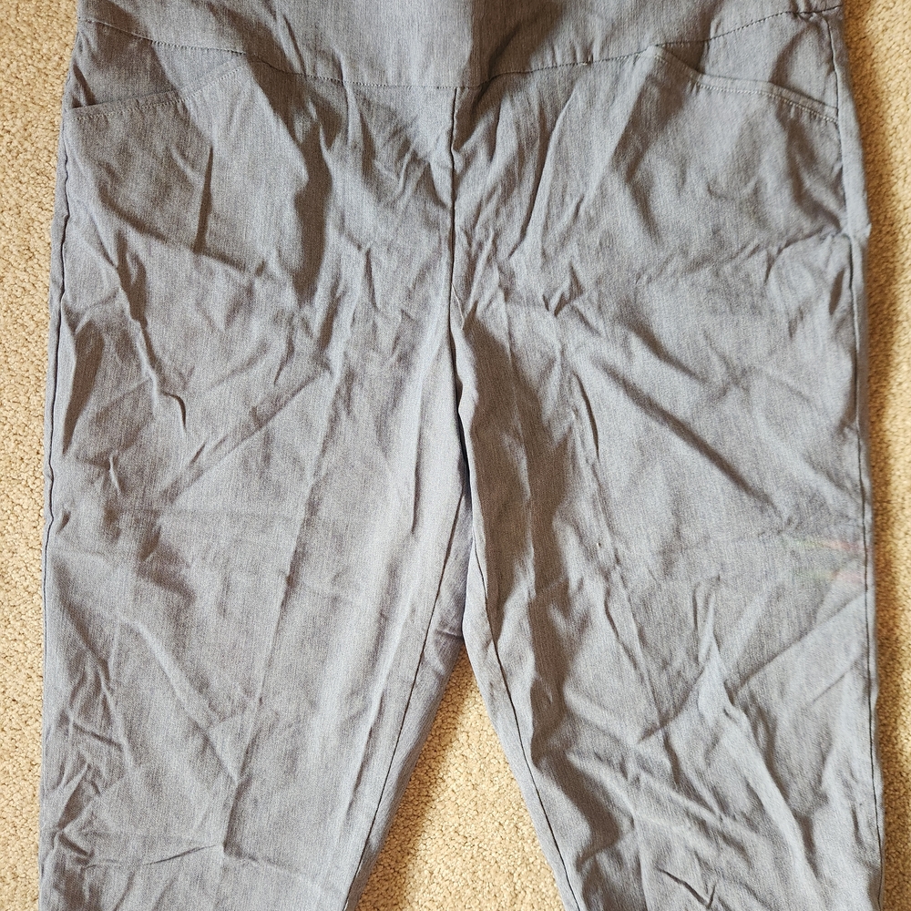 CJ Banks Gray Capris Size 20W